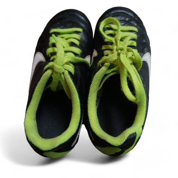 🛍️❤️Nike Tiempo Kids Unisex  Black Neon Green Soccer Cleats Shoes 🛍️❤Size 11.5 - Picture 5 of 8